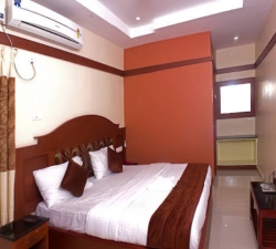 Lathika Guest Rooms Hotel & Restaurant